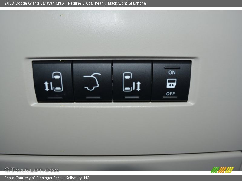 Redline 2 Coat Pearl / Black/Light Graystone 2013 Dodge Grand Caravan Crew