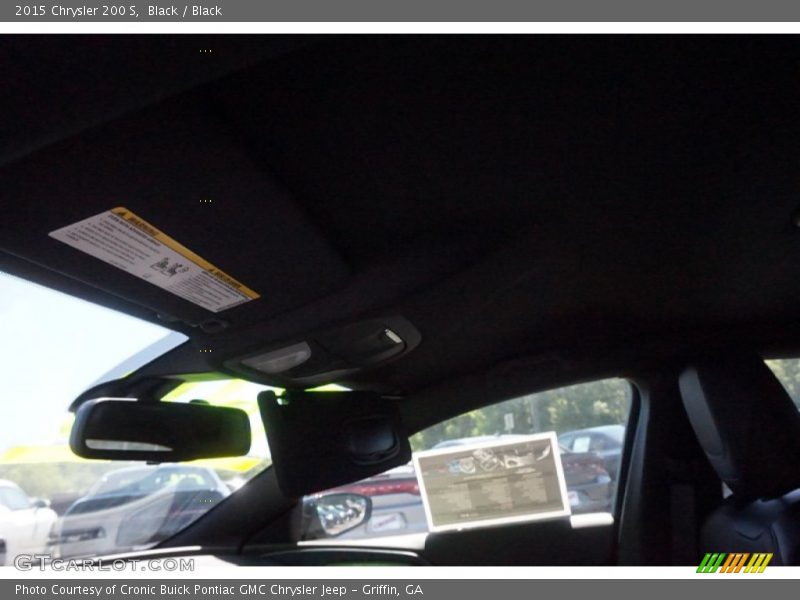 Black / Black 2015 Chrysler 200 S