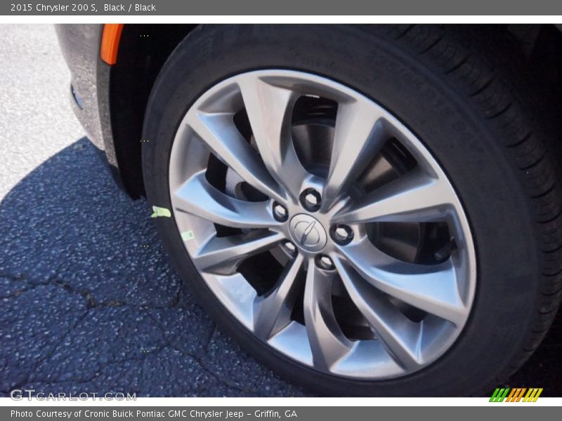 Black / Black 2015 Chrysler 200 S