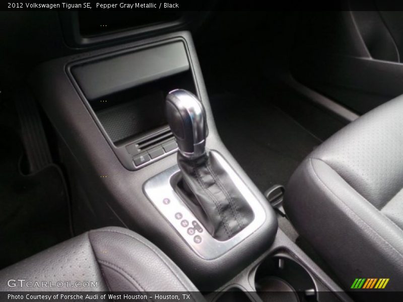 Pepper Gray Metallic / Black 2012 Volkswagen Tiguan SE