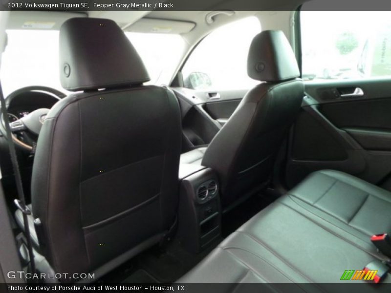 Pepper Gray Metallic / Black 2012 Volkswagen Tiguan SE