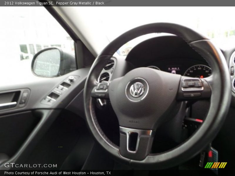 Pepper Gray Metallic / Black 2012 Volkswagen Tiguan SE