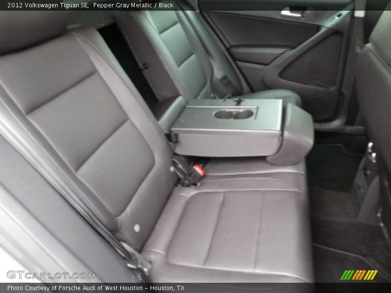 Pepper Gray Metallic / Black 2012 Volkswagen Tiguan SE