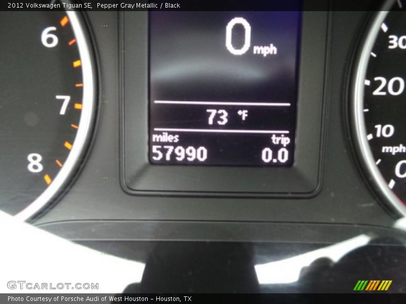 Pepper Gray Metallic / Black 2012 Volkswagen Tiguan SE