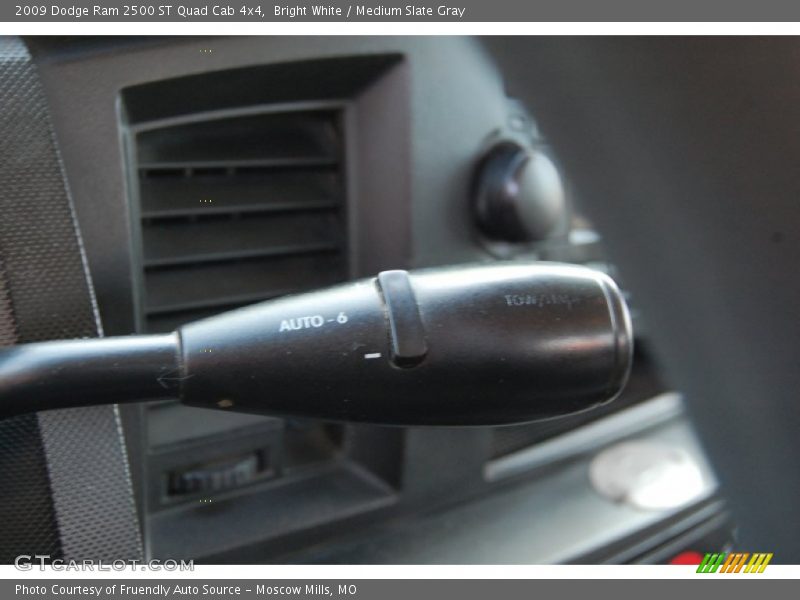 Bright White / Medium Slate Gray 2009 Dodge Ram 2500 ST Quad Cab 4x4