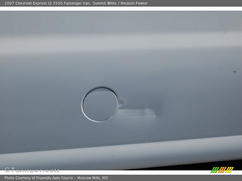 Summit White / Medium Pewter 2007 Chevrolet Express LS 3500 Passenger Van