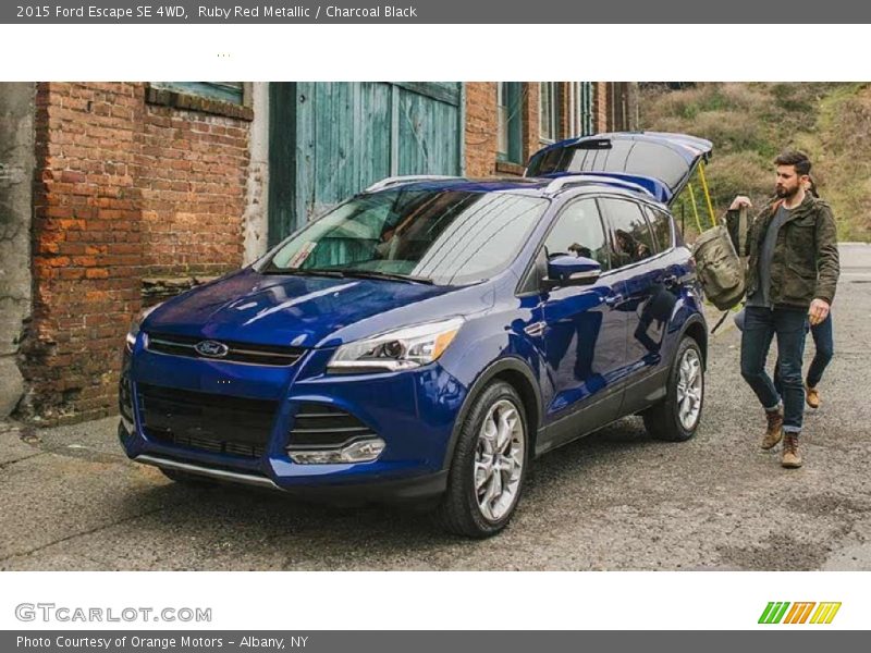 Ruby Red Metallic / Charcoal Black 2015 Ford Escape SE 4WD