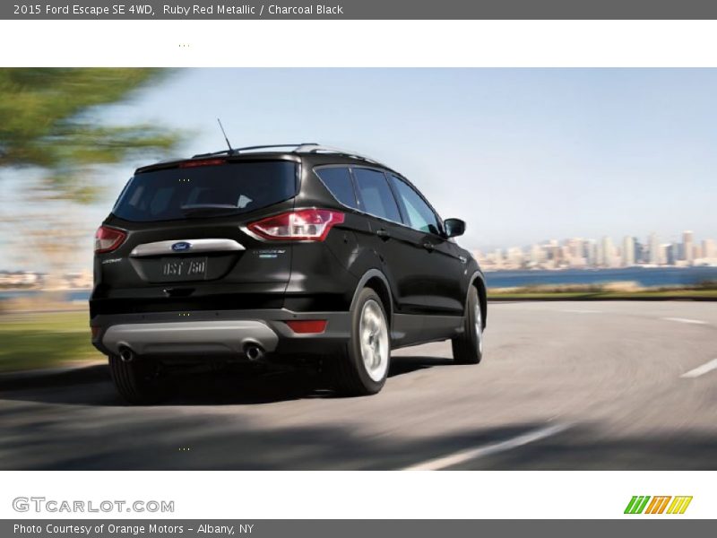 Ruby Red Metallic / Charcoal Black 2015 Ford Escape SE 4WD