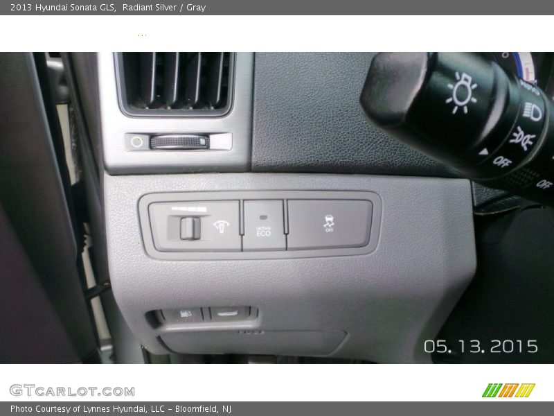 Radiant Silver / Gray 2013 Hyundai Sonata GLS