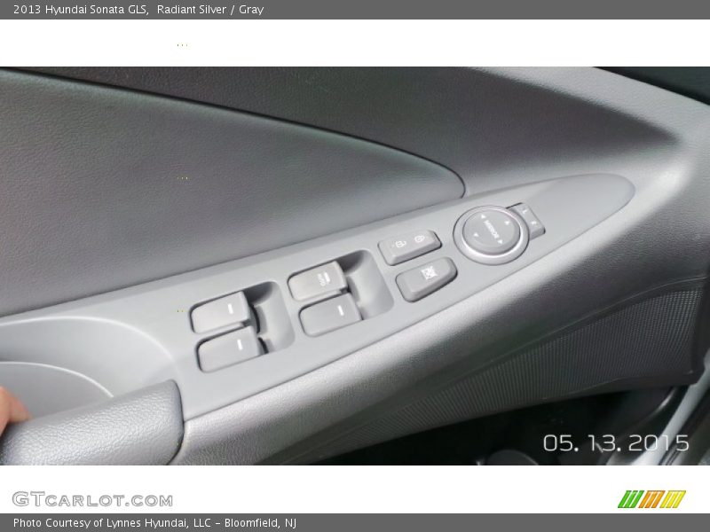 Radiant Silver / Gray 2013 Hyundai Sonata GLS