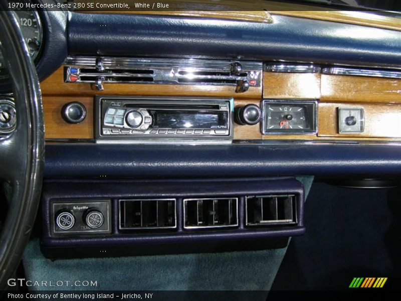 White / Blue 1970 Mercedes-Benz 280 SE Convertible