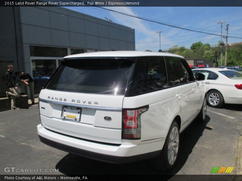 Fuji White / Espresso/Almond 2015 Land Rover Range Rover Supercharged