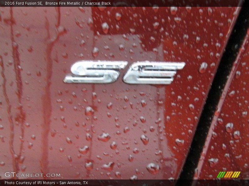 Bronze Fire Metallic / Charcoal Black 2016 Ford Fusion SE