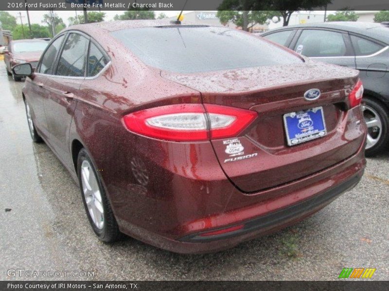 Bronze Fire Metallic / Charcoal Black 2016 Ford Fusion SE