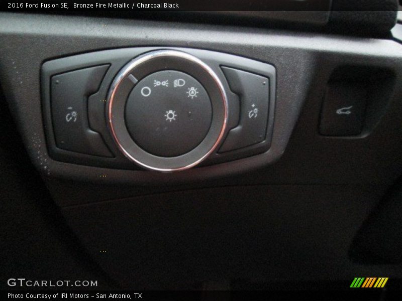 Bronze Fire Metallic / Charcoal Black 2016 Ford Fusion SE