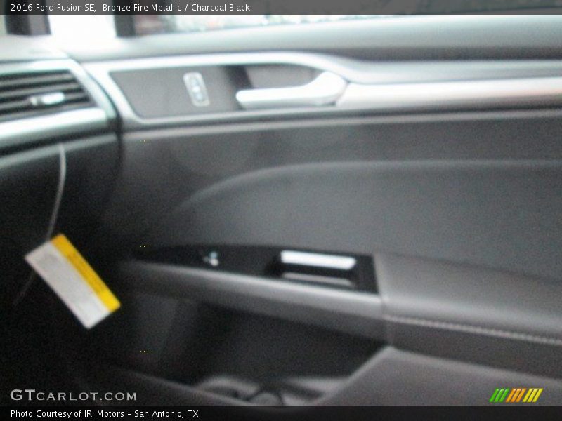 Bronze Fire Metallic / Charcoal Black 2016 Ford Fusion SE
