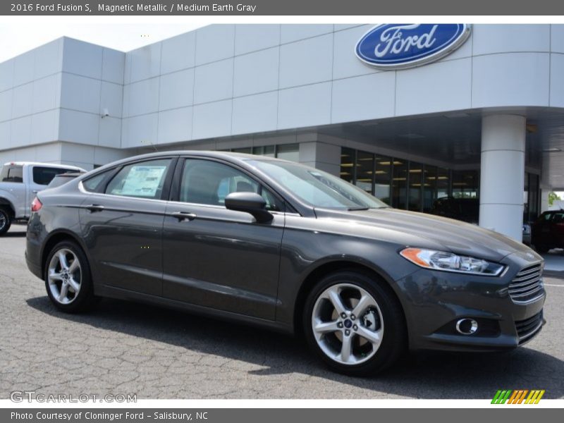 Magnetic Metallic / Medium Earth Gray 2016 Ford Fusion S