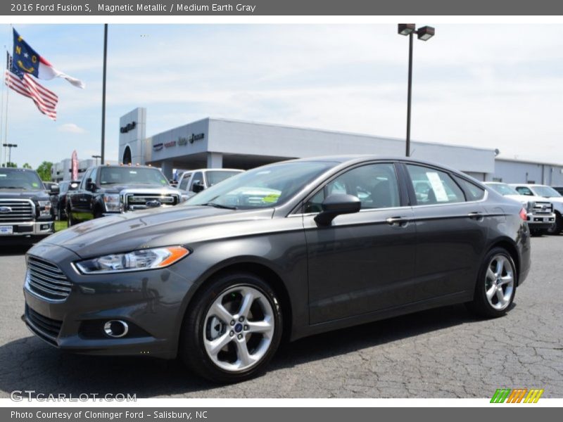 Magnetic Metallic / Medium Earth Gray 2016 Ford Fusion S