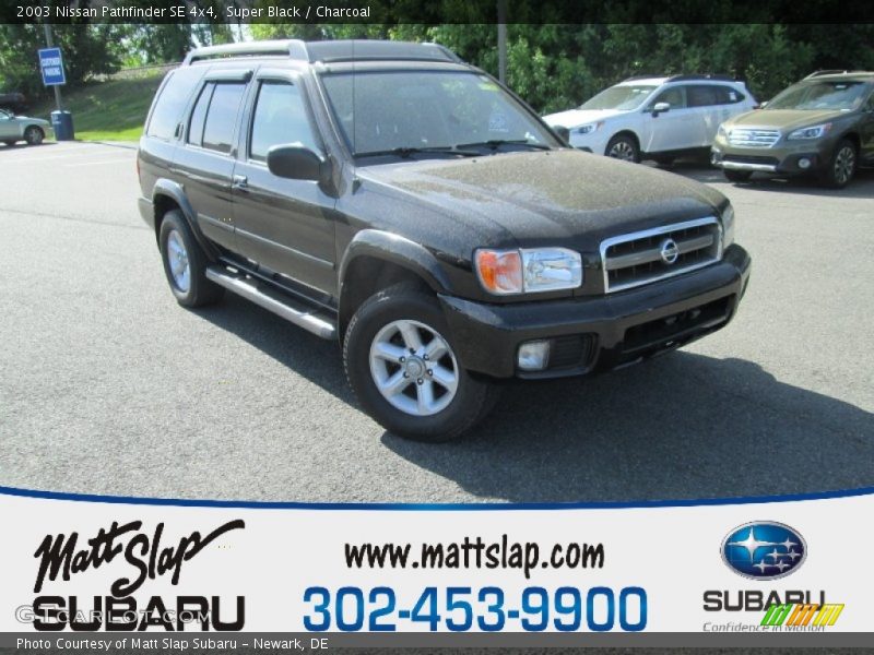 Super Black / Charcoal 2003 Nissan Pathfinder SE 4x4