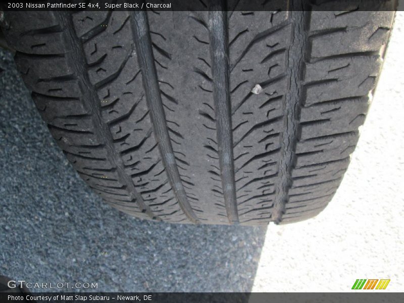 Super Black / Charcoal 2003 Nissan Pathfinder SE 4x4