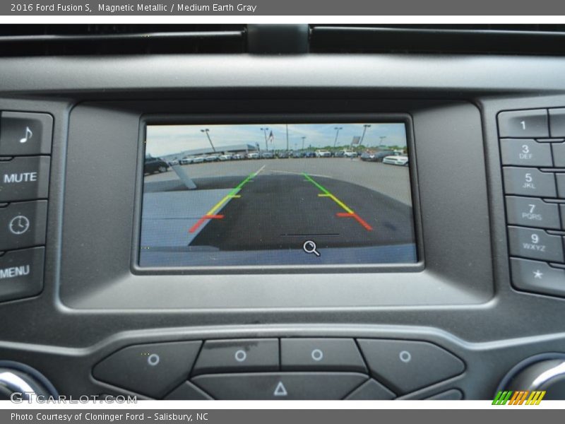 Magnetic Metallic / Medium Earth Gray 2016 Ford Fusion S