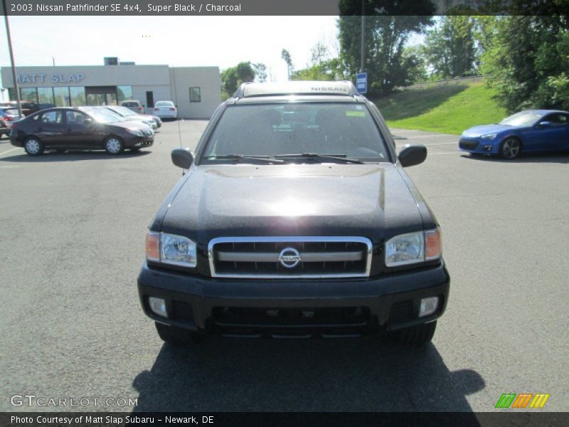Super Black / Charcoal 2003 Nissan Pathfinder SE 4x4