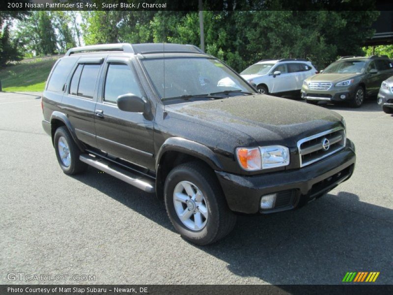 Super Black / Charcoal 2003 Nissan Pathfinder SE 4x4