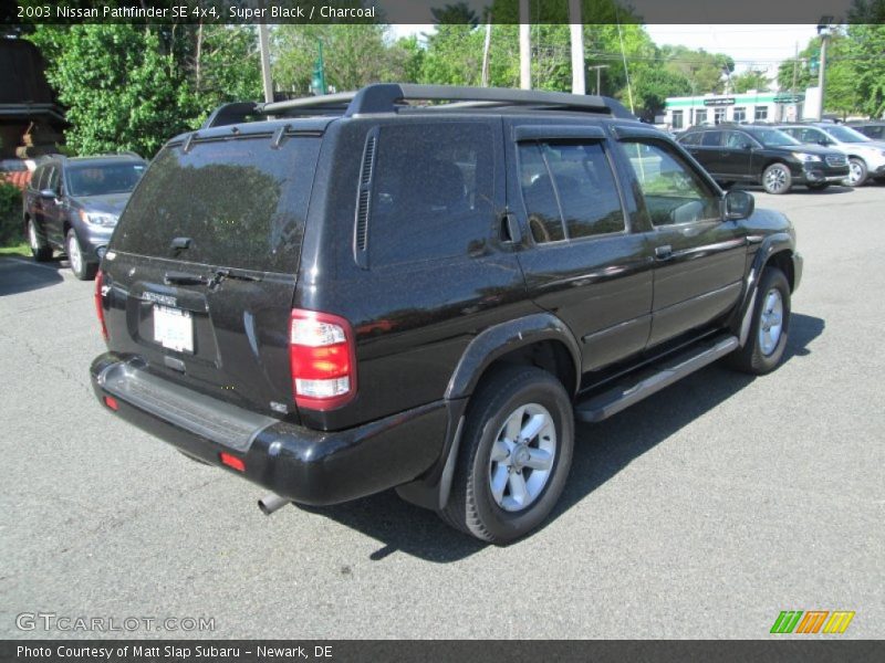 Super Black / Charcoal 2003 Nissan Pathfinder SE 4x4