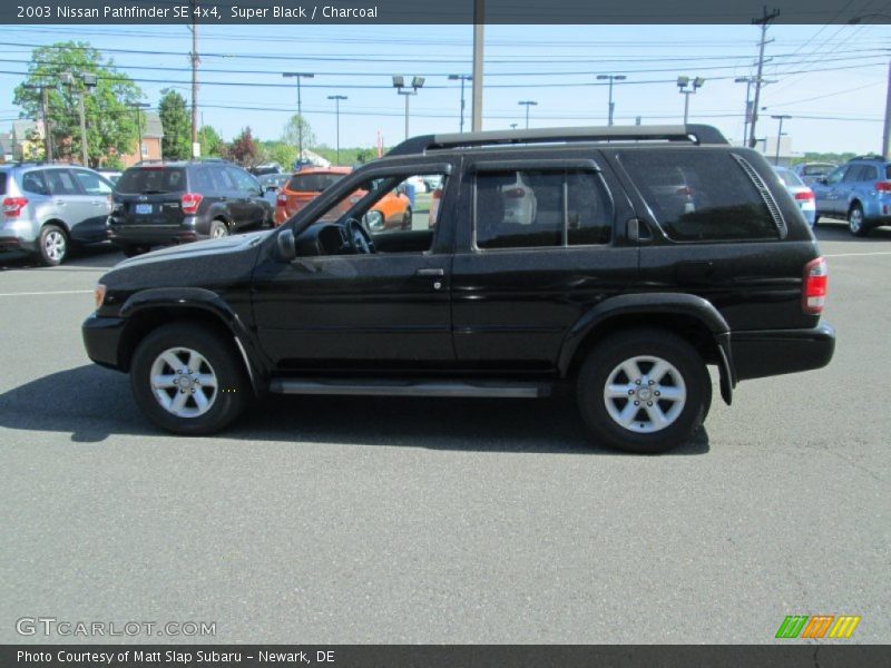 Super Black / Charcoal 2003 Nissan Pathfinder SE 4x4