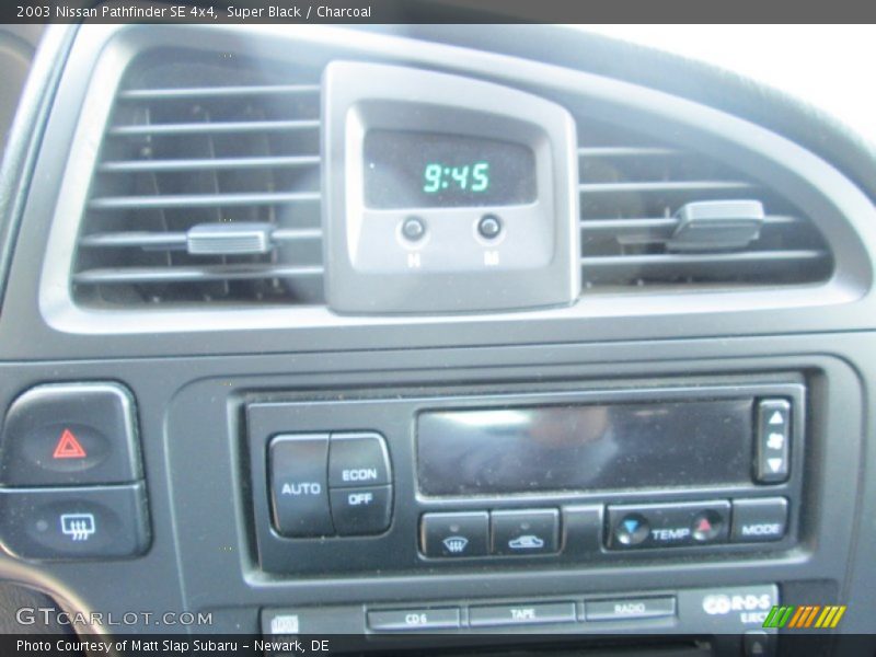 Super Black / Charcoal 2003 Nissan Pathfinder SE 4x4