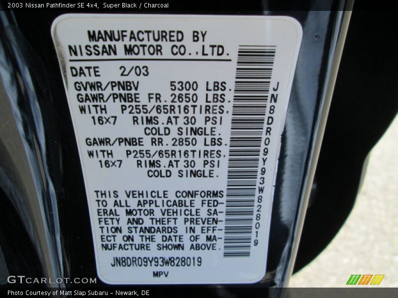 Super Black / Charcoal 2003 Nissan Pathfinder SE 4x4