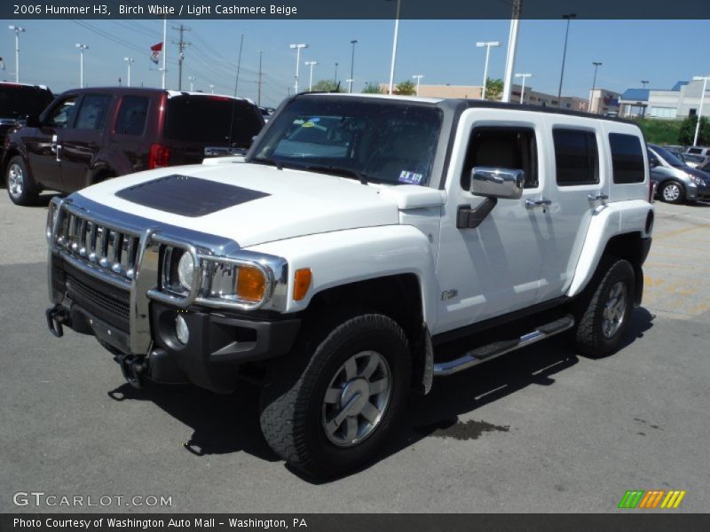 Birch White / Light Cashmere Beige 2006 Hummer H3