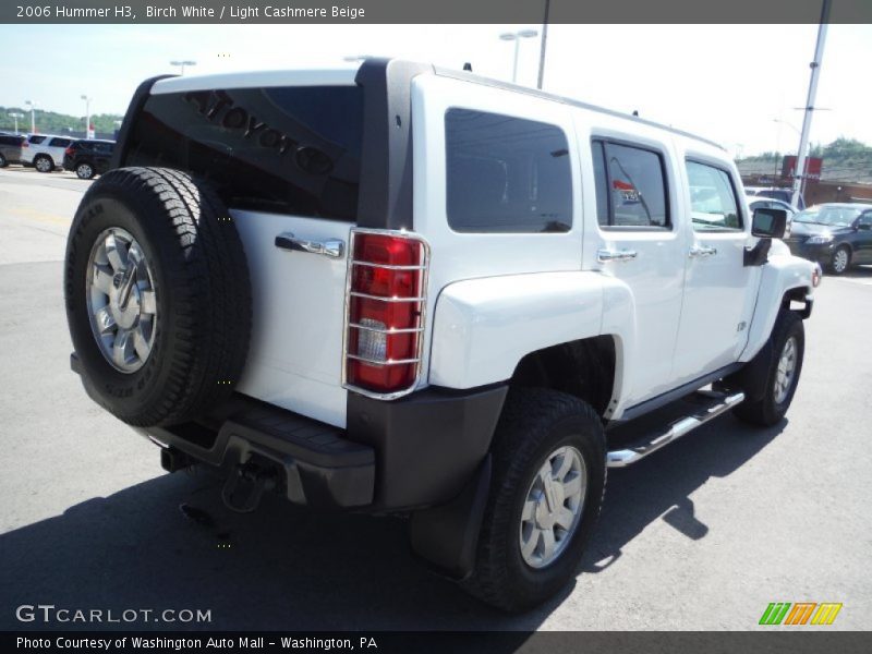 Birch White / Light Cashmere Beige 2006 Hummer H3