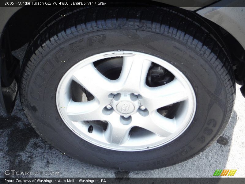 Sahara Silver / Gray 2005 Hyundai Tucson GLS V6 4WD