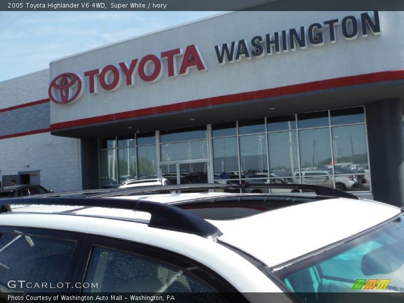 Super White / Ivory 2005 Toyota Highlander V6 4WD