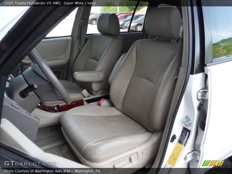 Super White / Ivory 2005 Toyota Highlander V6 4WD