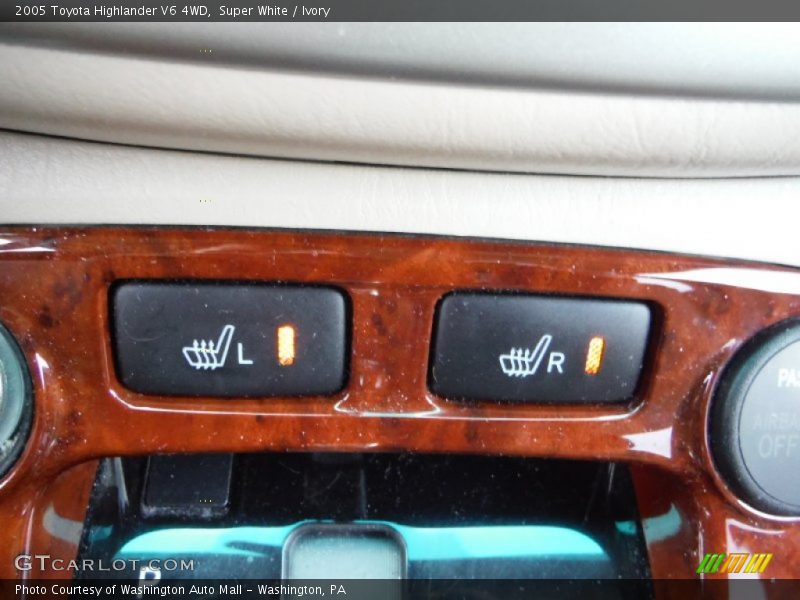 Super White / Ivory 2005 Toyota Highlander V6 4WD