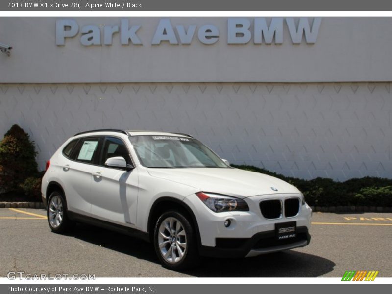 Alpine White / Black 2013 BMW X1 xDrive 28i