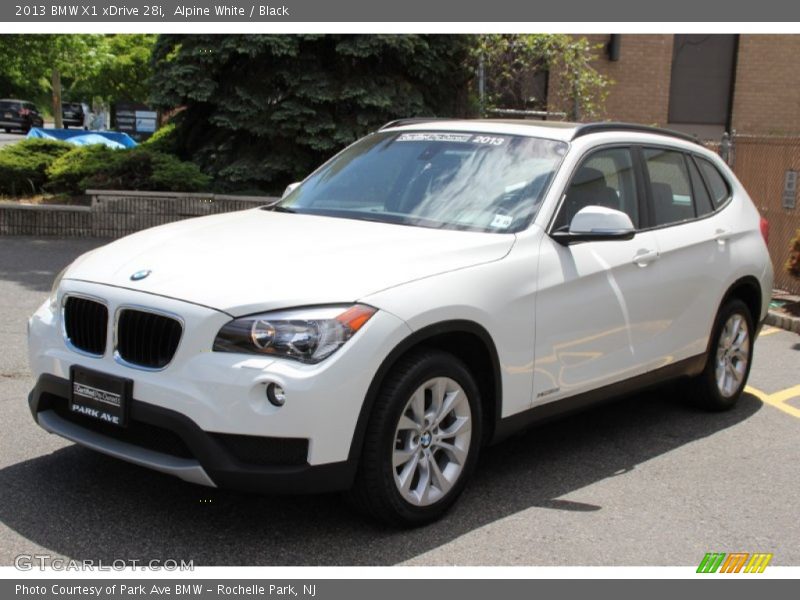 Alpine White / Black 2013 BMW X1 xDrive 28i