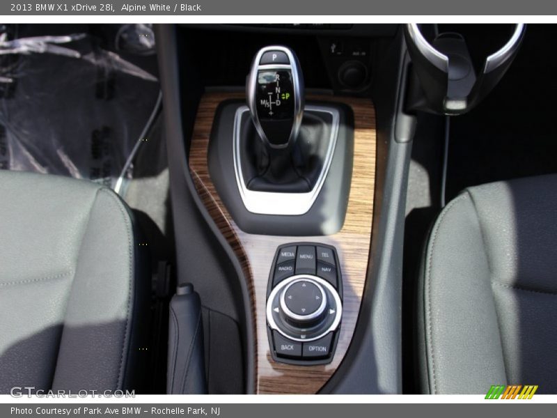 Alpine White / Black 2013 BMW X1 xDrive 28i