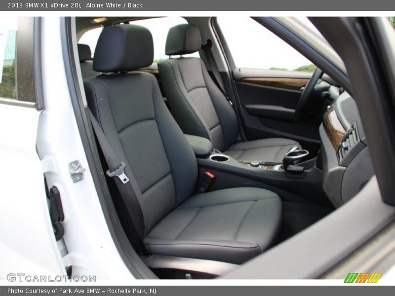 Alpine White / Black 2013 BMW X1 xDrive 28i