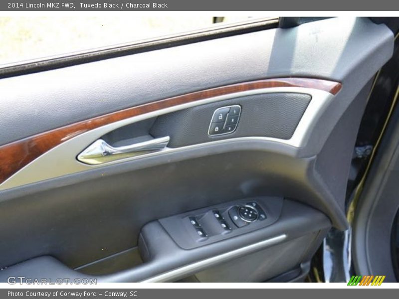 Tuxedo Black / Charcoal Black 2014 Lincoln MKZ FWD