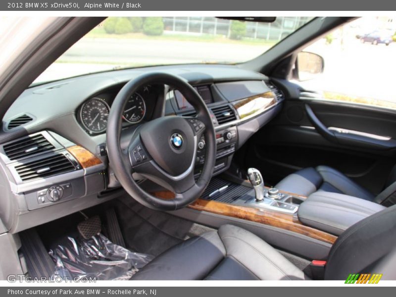 Alpine White / Black 2012 BMW X5 xDrive50i