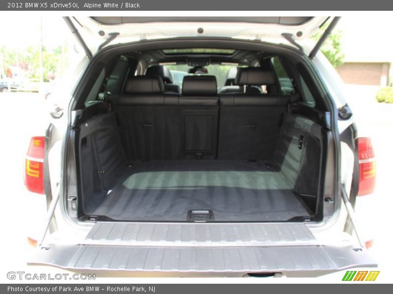 Alpine White / Black 2012 BMW X5 xDrive50i