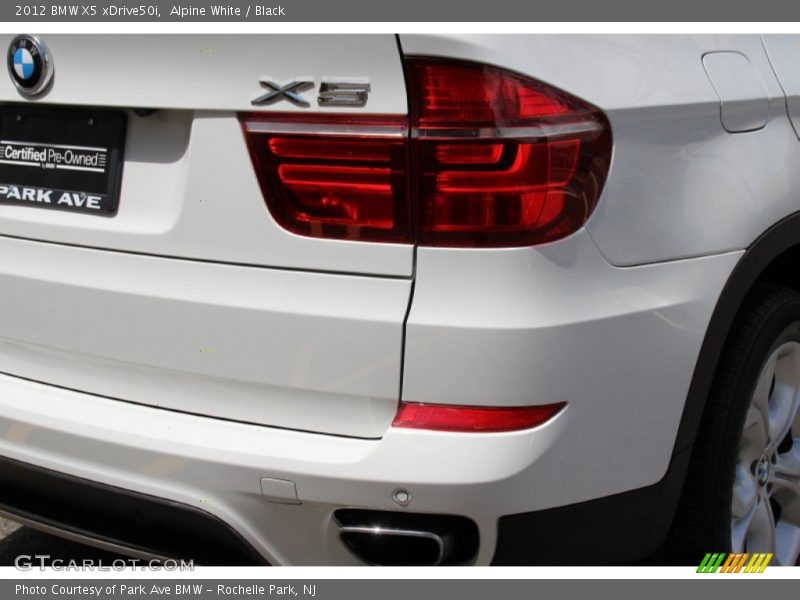 Alpine White / Black 2012 BMW X5 xDrive50i