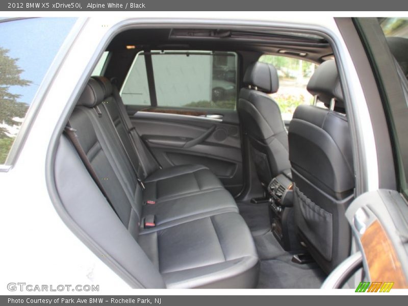 Alpine White / Black 2012 BMW X5 xDrive50i