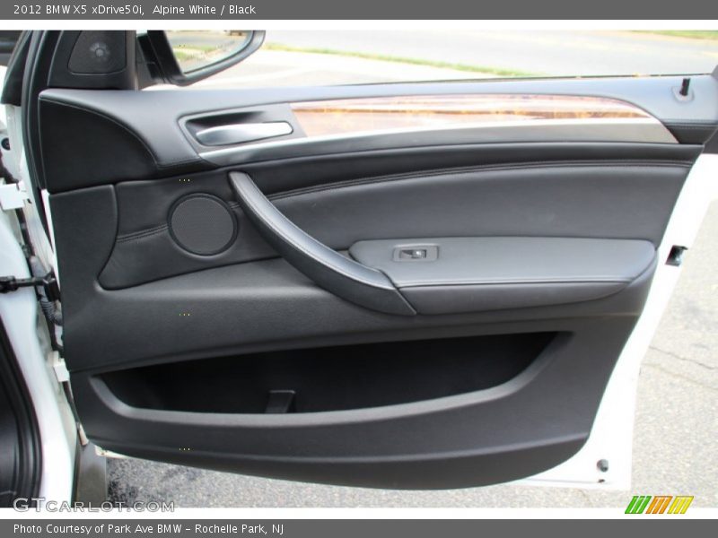 Alpine White / Black 2012 BMW X5 xDrive50i