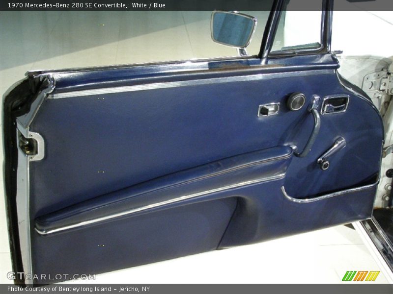 White / Blue 1970 Mercedes-Benz 280 SE Convertible