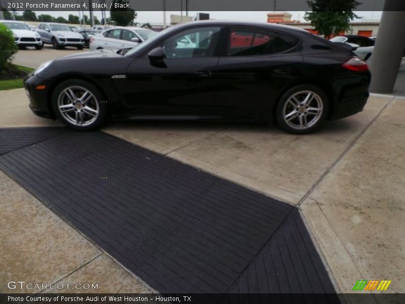 Black / Black 2012 Porsche Panamera 4