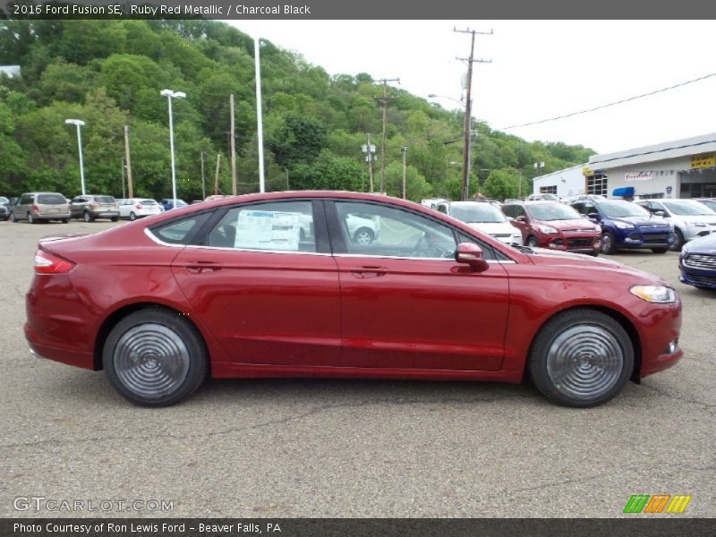 Ruby Red Metallic / Charcoal Black 2016 Ford Fusion SE